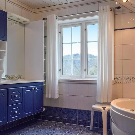 Stunning In Lindesnes W/ Jacuzzi And 5 Bedrooms * Svenevik
