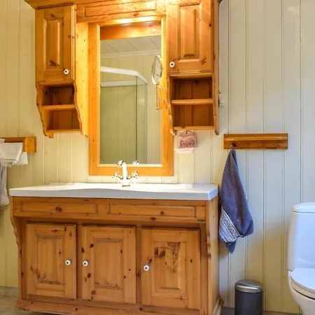 Stunning In Lindesnes W/ Jacuzzi And 5 Bedrooms * Svenevik
